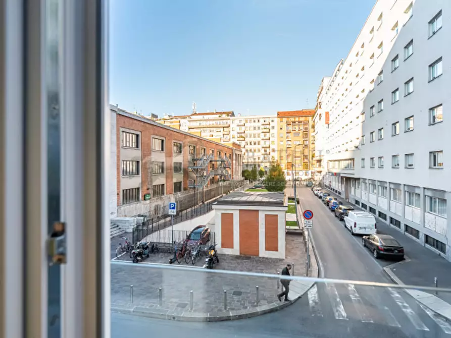 Immagine 15 di Appartamento in vendita  in Via Antonio Zarotto 6 a Milano