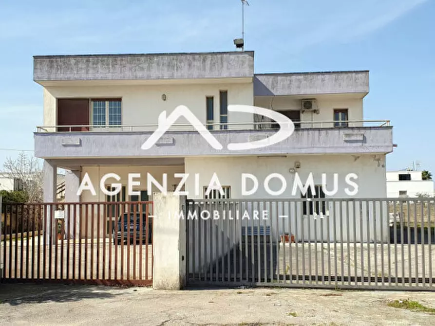 Immagine 3 di Laboratorio in vendita  a Racale