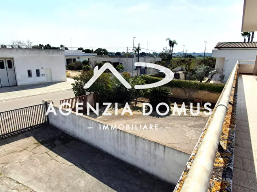 Immagine 14 di Laboratorio in vendita  a Racale