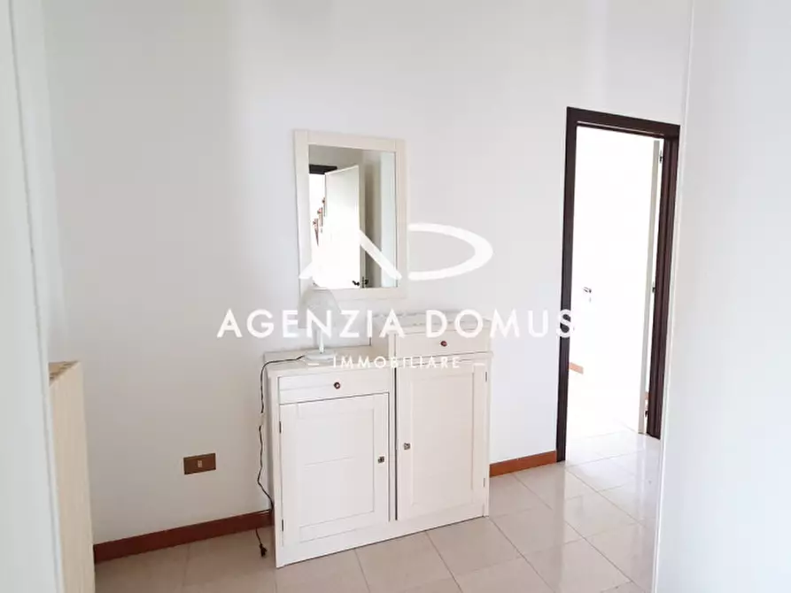 Immagine 15 di Laboratorio in vendita  a Racale