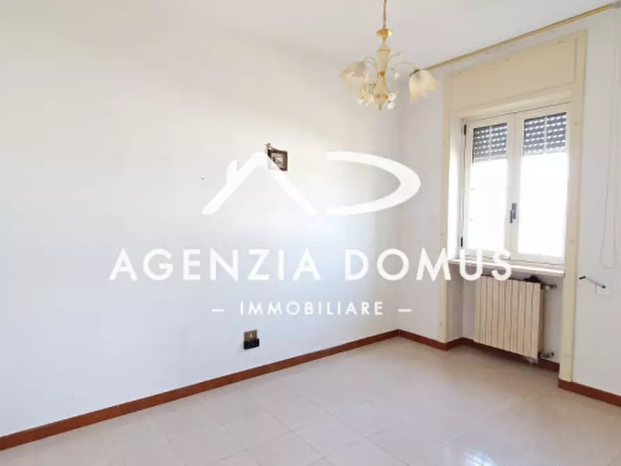 Immagine 19 di Laboratorio in vendita  a Racale