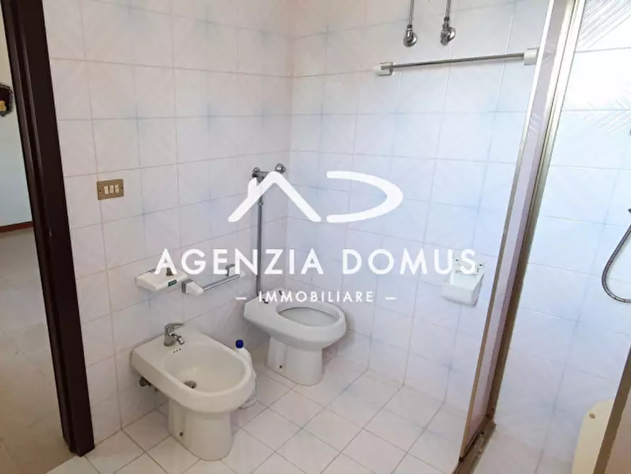 Immagine 23 di Laboratorio in vendita  a Racale