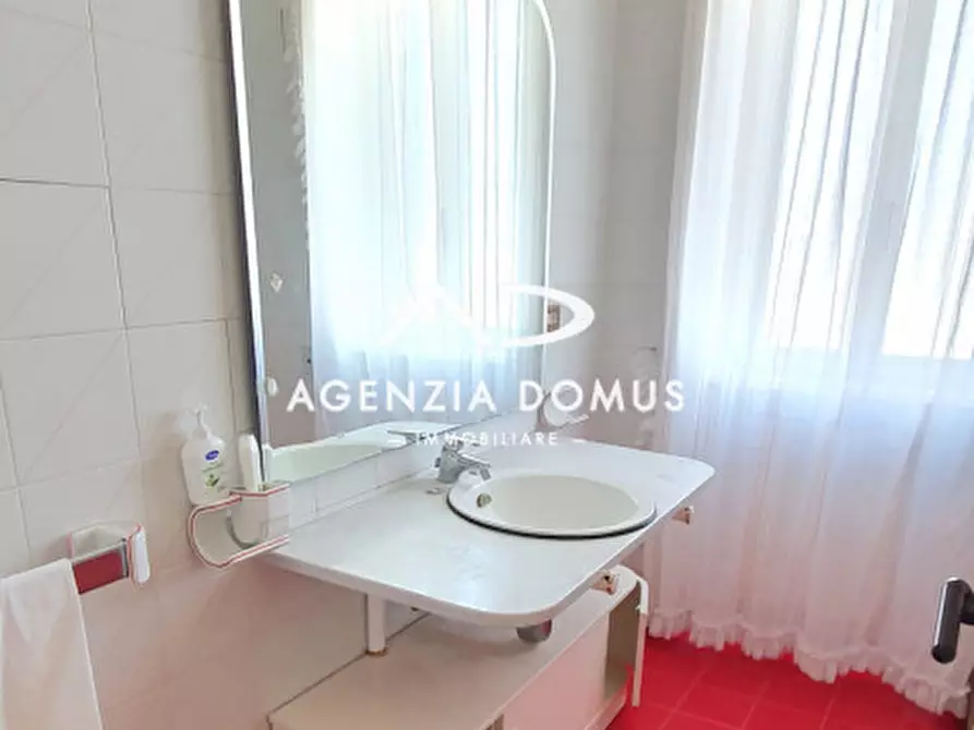 Immagine 25 di Laboratorio in vendita  a Racale