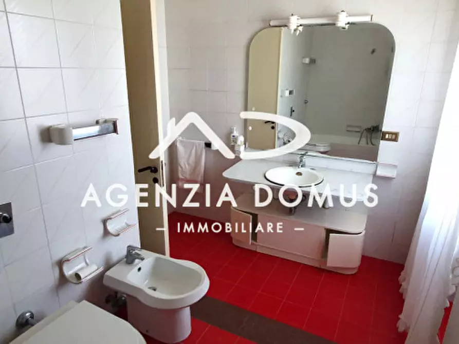 Immagine 26 di Laboratorio in vendita  a Racale