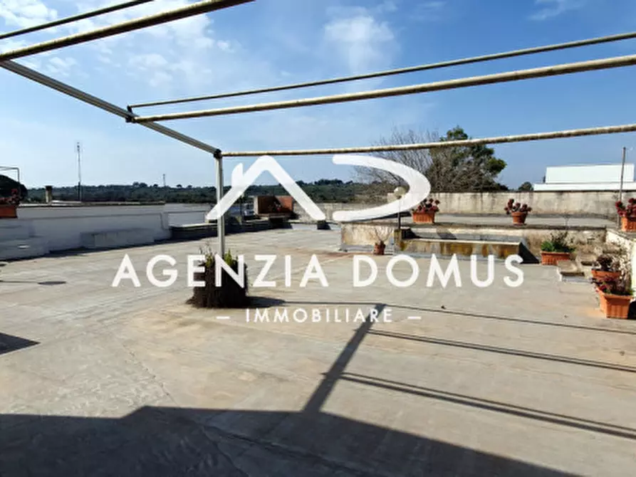 Immagine 34 di Laboratorio in vendita  a Racale