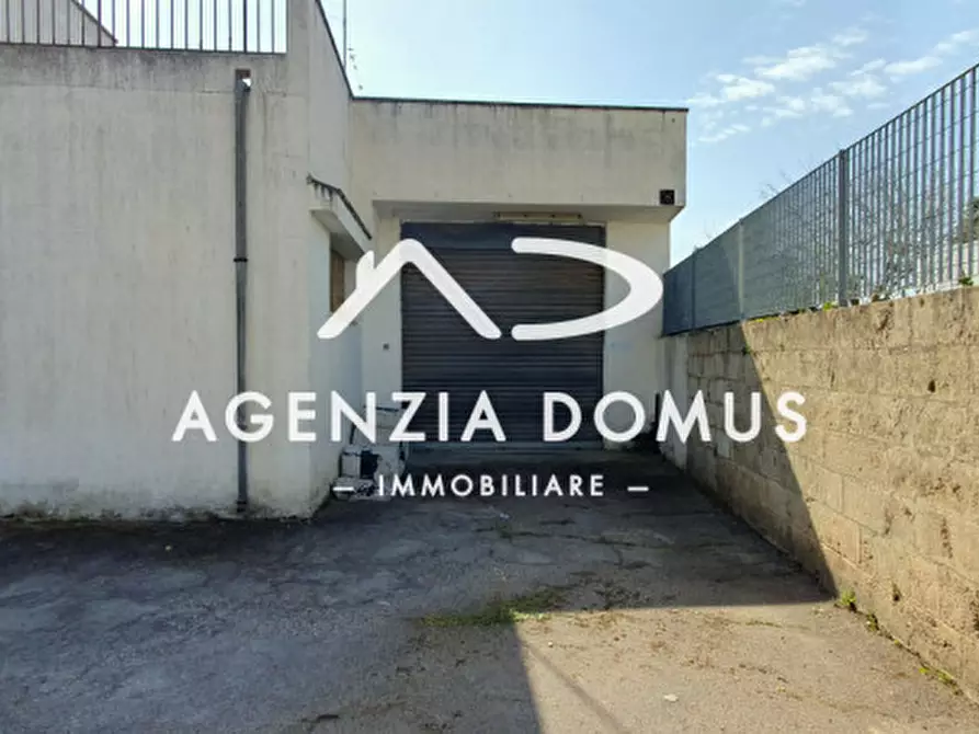 Immagine 48 di Laboratorio in vendita  a Racale