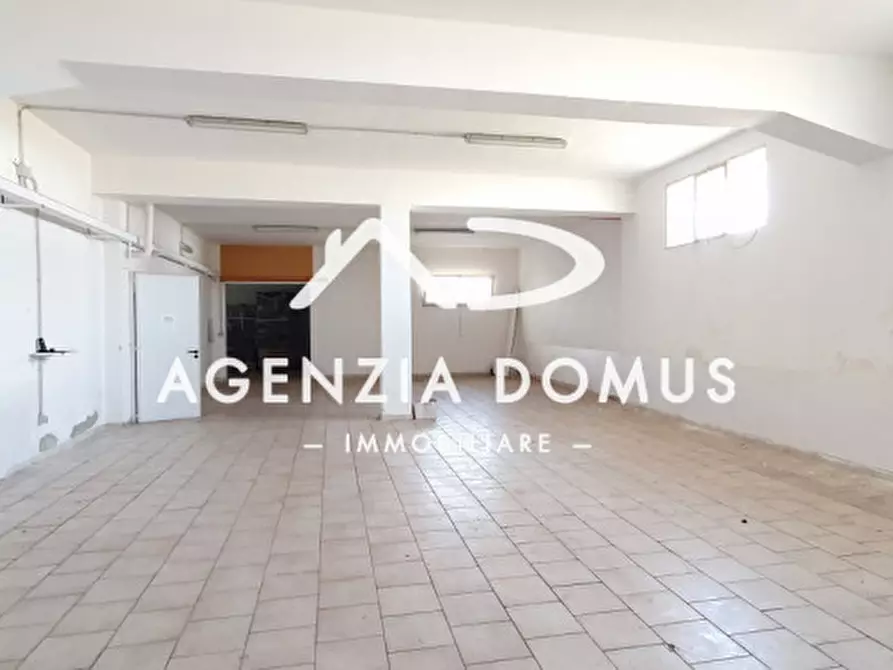 Immagine 59 di Laboratorio in vendita  a Racale