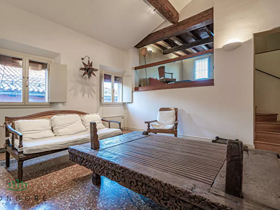 Immagine 10 di Appartamento in vendita  in Via Castiglione a Bologna