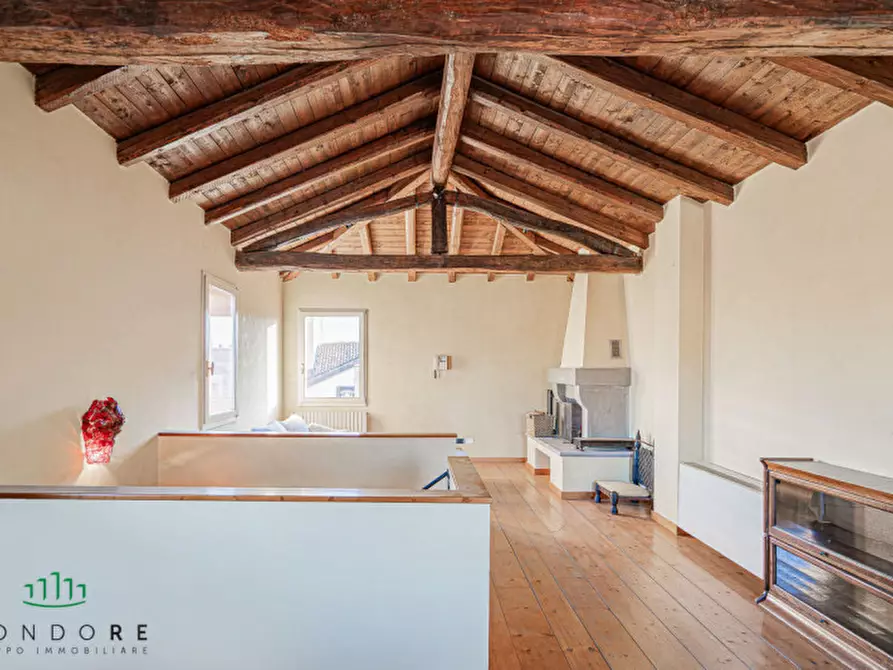 Immagine 32 di Appartamento in vendita  in Via Castiglione a Bologna