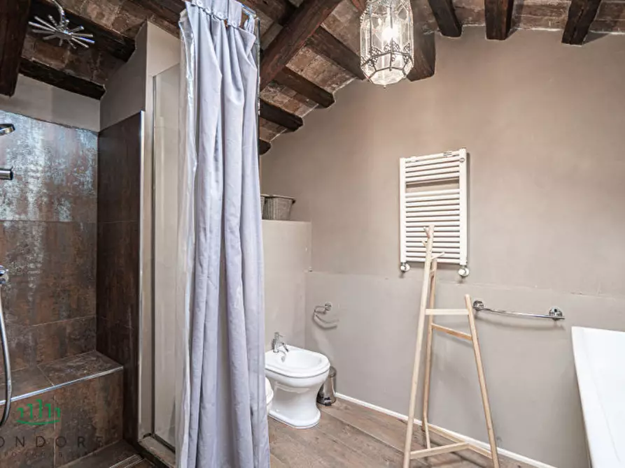 Immagine 68 di Appartamento in vendita  in Via Castiglione a Bologna