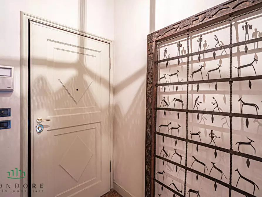 Immagine 69 di Appartamento in vendita  in Via Castiglione a Bologna