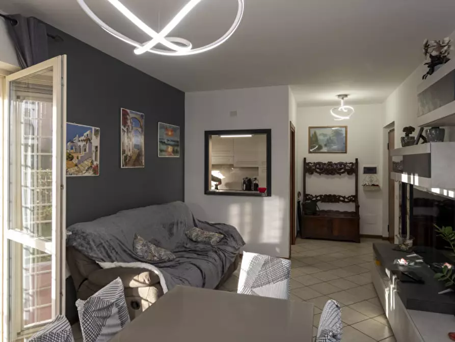 Immagine 4 di Appartamento in vendita  in Via Tergu a Roma