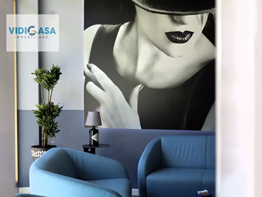 Immagine 1 di Attività commerciale in vendita  in Via Gaetano Donizetti 46 a Montescaglioso