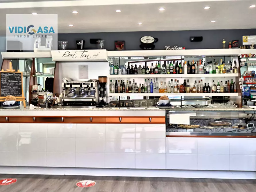 Immagine 3 di Attività commerciale in vendita  in Via Gaetano Donizetti 46 a Montescaglioso