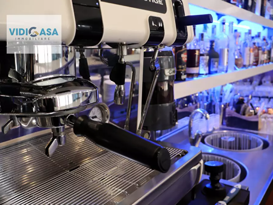 Immagine 6 di Attività commerciale in vendita  in Via Gaetano Donizetti 46 a Montescaglioso