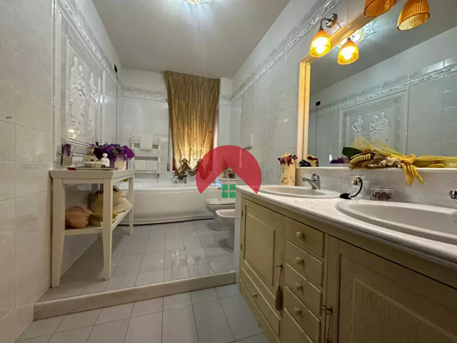 Immagine 12 di Villetta a schiera in vendita  a Matera