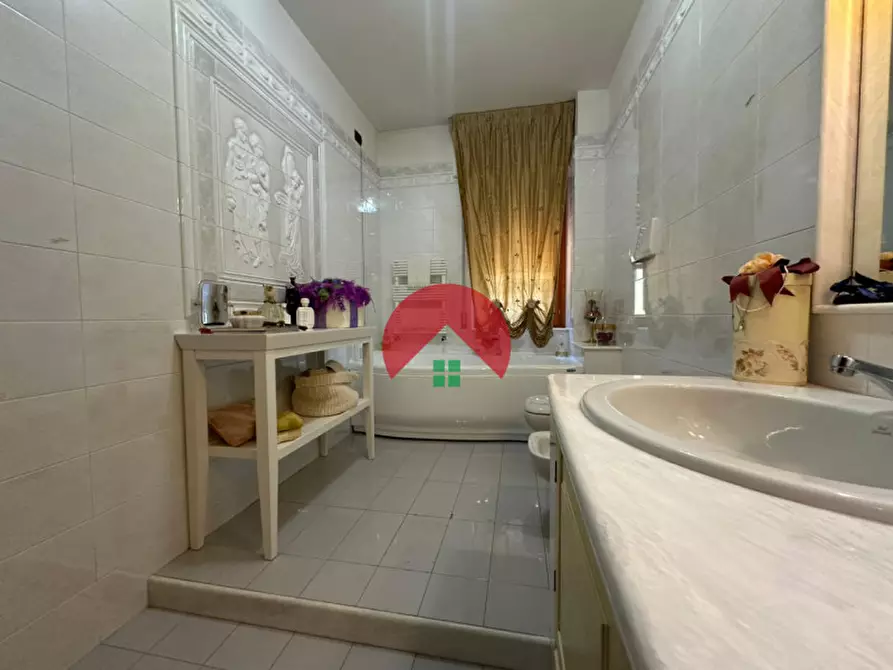 Immagine 13 di Villetta a schiera in vendita  a Matera