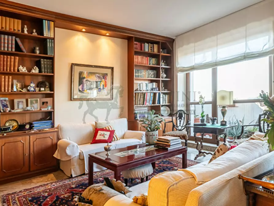 Immagine 2 di Appartamento in vendita  in Via Melchiorre Gioia 66 a Milano