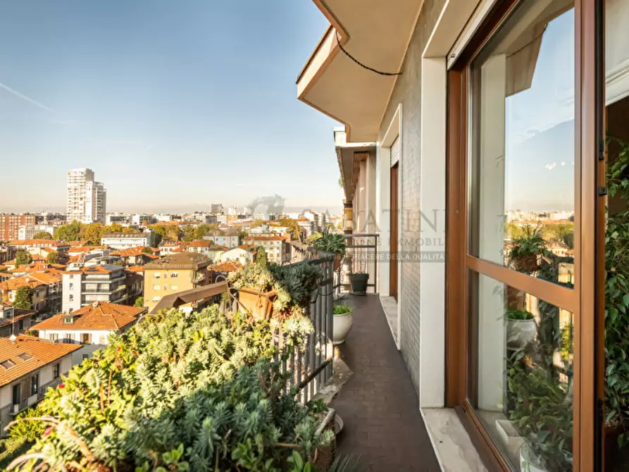 Immagine 10 di Appartamento in vendita  in Via Melchiorre Gioia 66 a Milano