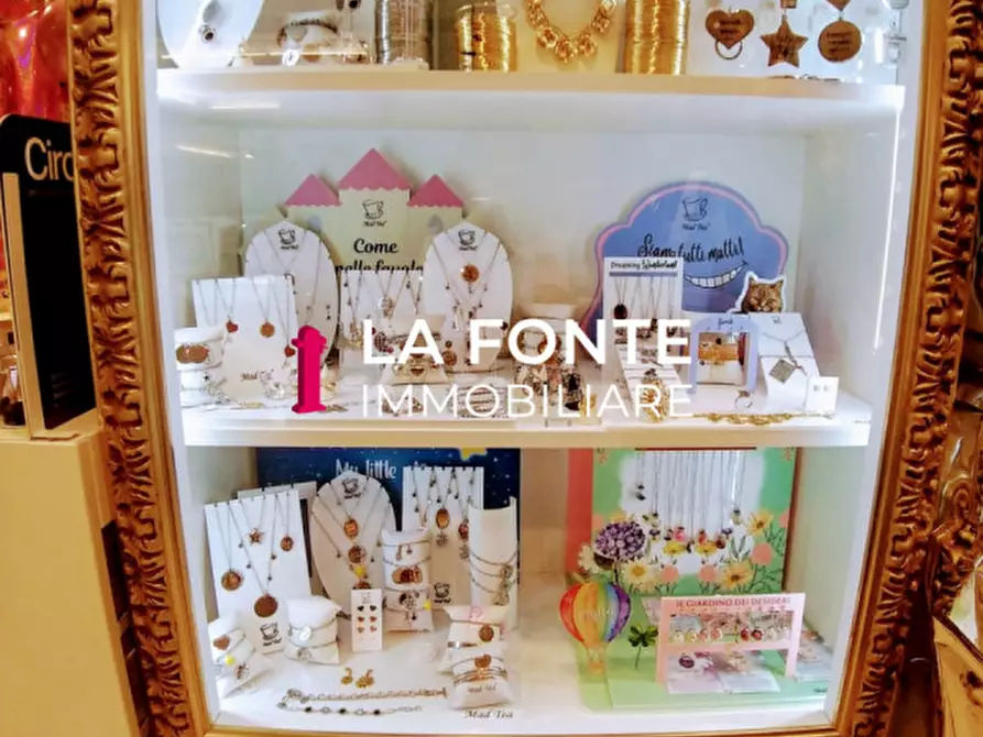 Immagine 4 di Attività commerciale in vendita  in Via Venezia a Padova