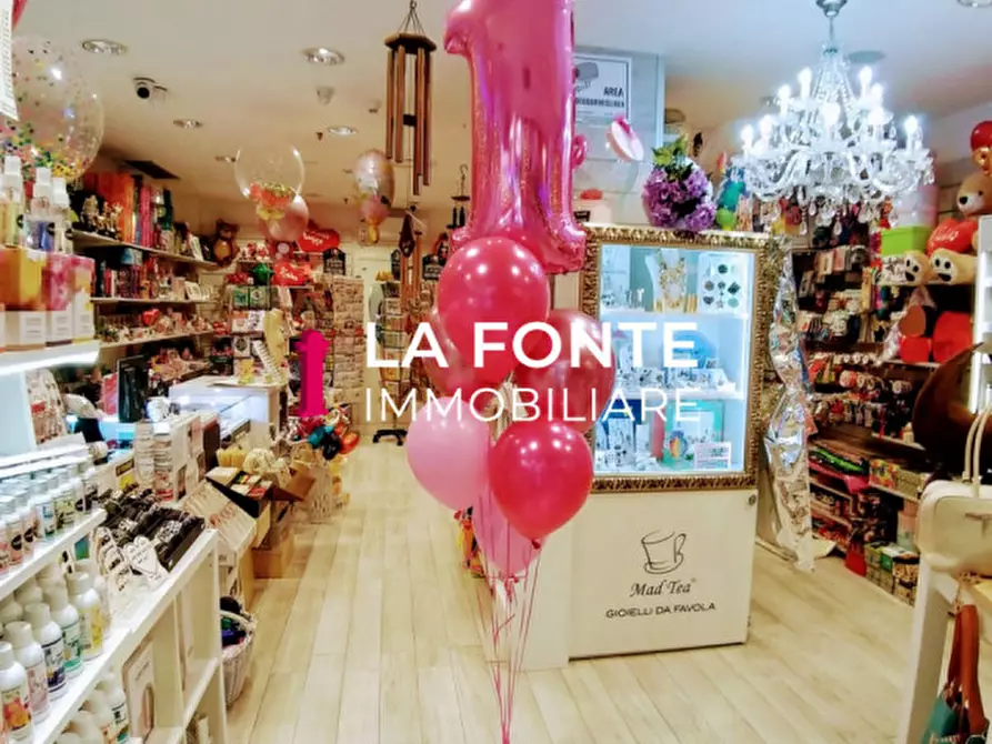 Immagine 5 di Attività commerciale in vendita  in Via Venezia a Padova