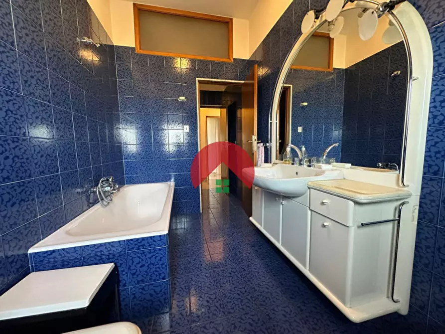 Immagine 21 di Appartamento in vendita  a Matera