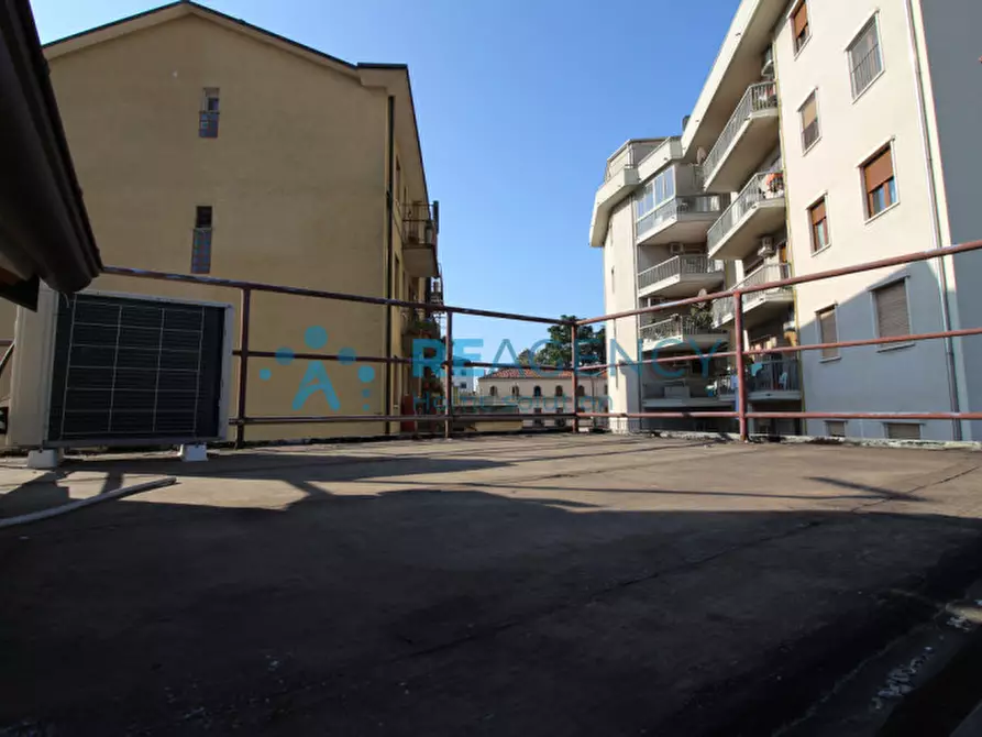 Immagine 15 di Attico in vendita  in Corso Giuseppe Garibaldi a Thiene