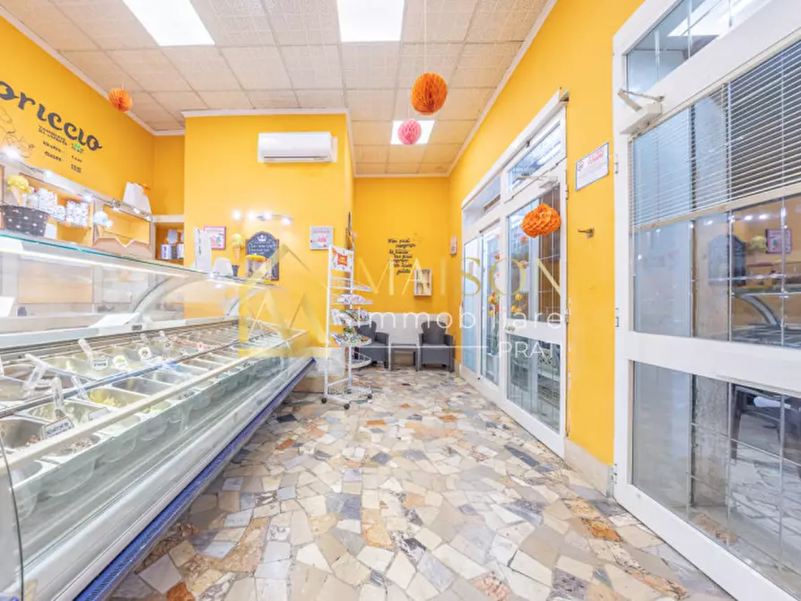 Immagine 5 di Negozio in vendita  in Via Massa di San Giuliano a Roma