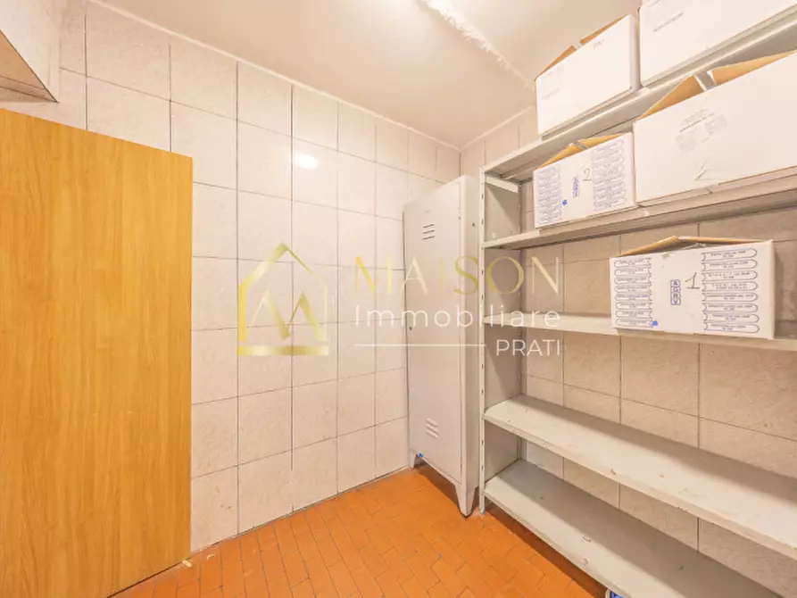 Immagine 15 di Negozio in vendita  in Via Massa di San Giuliano a Roma