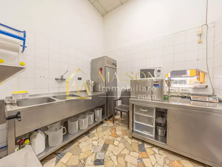 Immagine 19 di Negozio in vendita  in Via Massa di San Giuliano a Roma