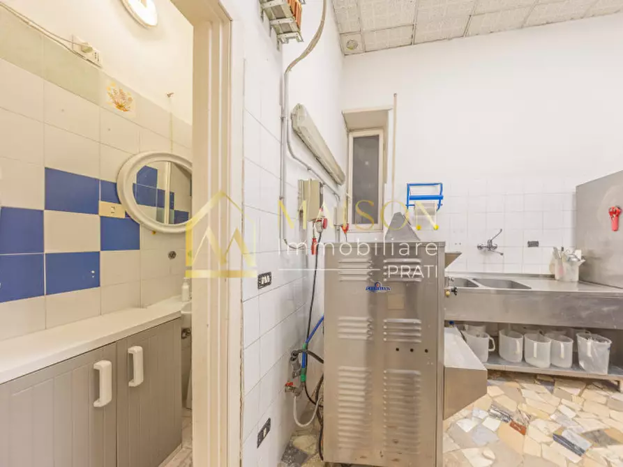 Immagine 21 di Negozio in vendita  in Via Massa di San Giuliano a Roma