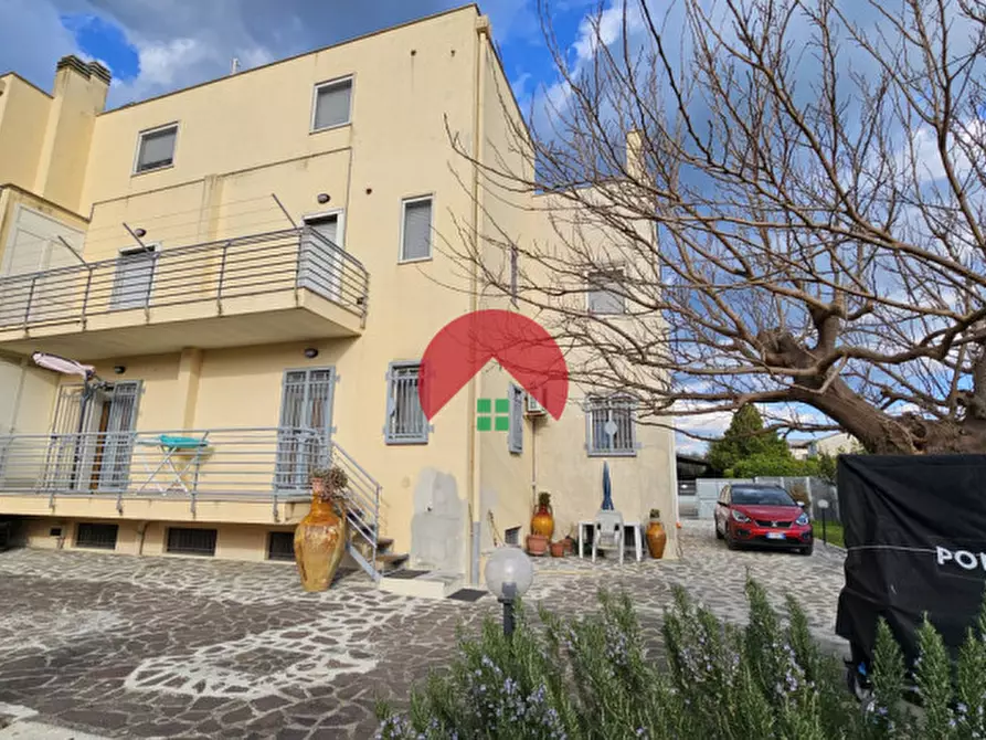 Immagine 2 di Appartamento in vendita  a Matera