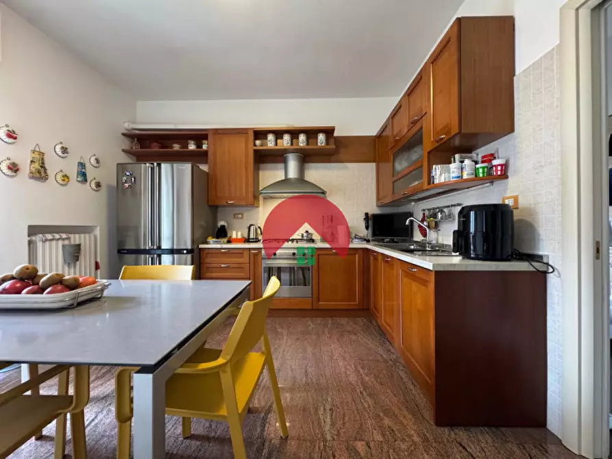Immagine 6 di Appartamento in vendita  in VIA GIULIO VERNE a Matera