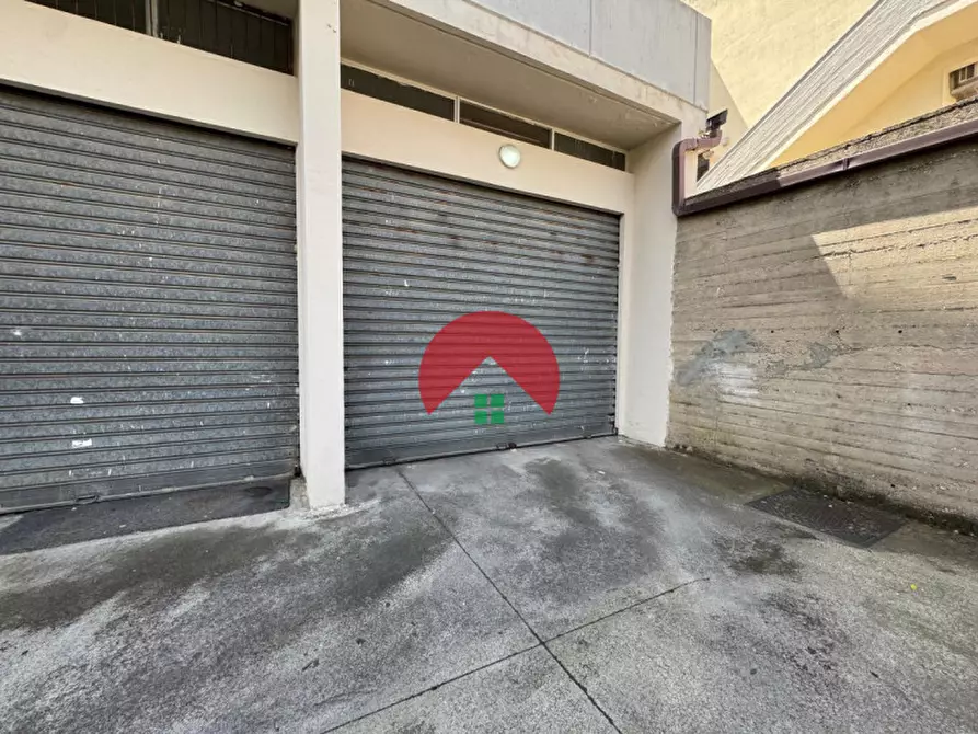 Immagine 38 di Appartamento in vendita  a Matera