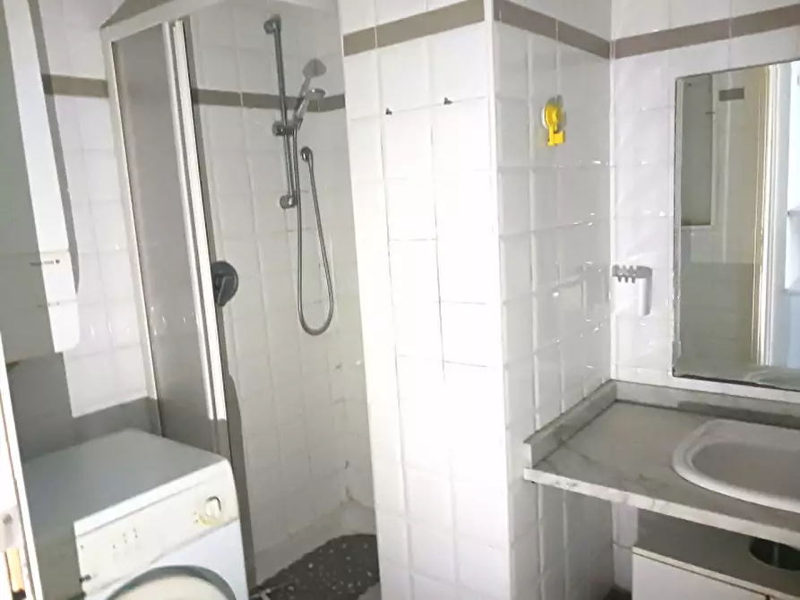 Immagine 11 di Appartamento in vendita  in Via Telemaco Signorini a Bologna