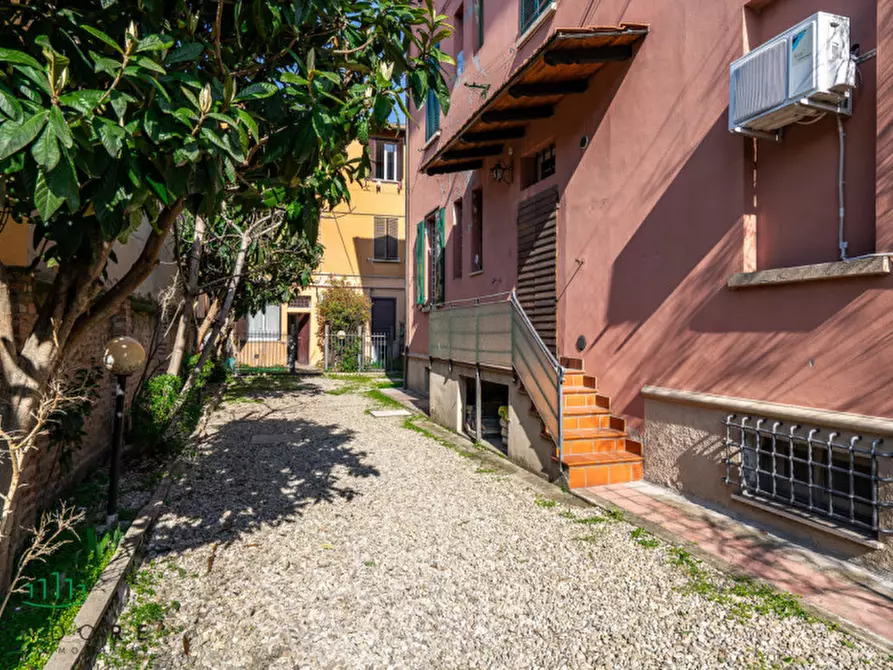 Immagine 15 di Appartamento in vendita  in Via Telemaco Signorini a Bologna