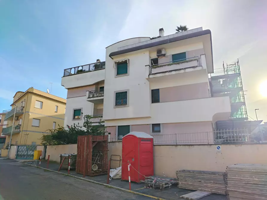 Immagine 2 di Appartamento in vendita  in VIA DERNA 10 a Anzio