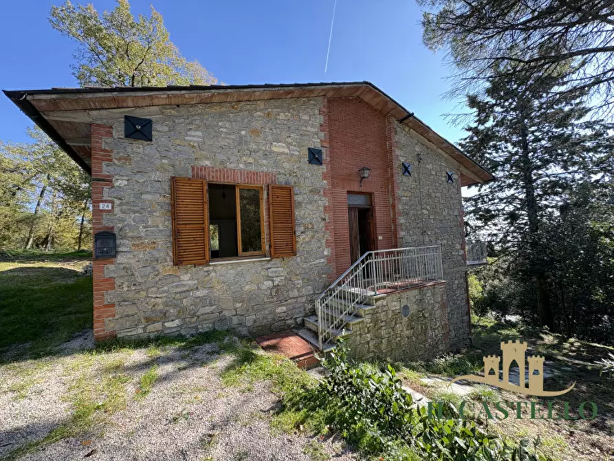 Immagine 1 di Casa indipendente in vendita  a Tuoro Sul Trasimeno
