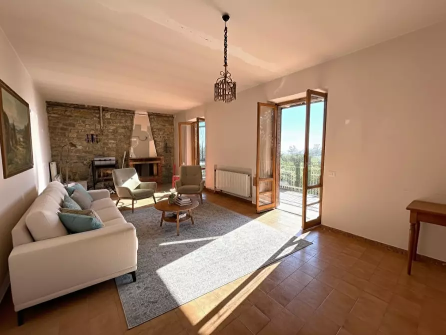 Immagine 3 di Casa indipendente in vendita  a Tuoro Sul Trasimeno