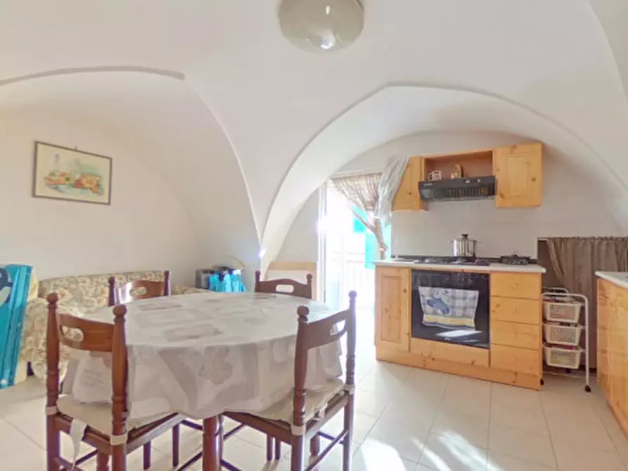 Immagine 25 di Villetta a schiera in vendita  in Piazza Ignazio Ciaia a Fasano