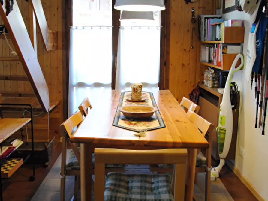 Immagine 2 di Appartamento in affitto  in Strèda de Antersies 23 a Canazei