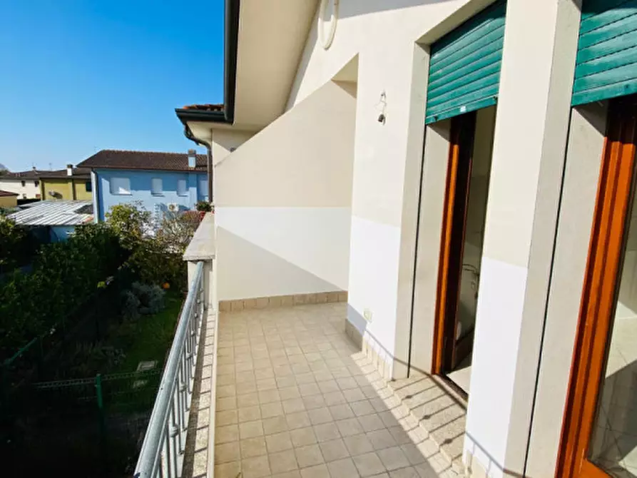 Immagine 15 di Appartamento in vendita  in Via Vittorio Veneto a Ospedaletto Euganeo