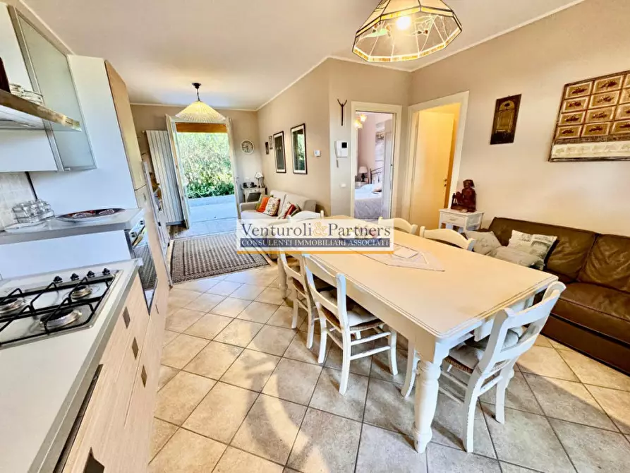 Immagine 2 di Appartamento in vendita  in Via Pieve Vecchia a Manerba Del Garda