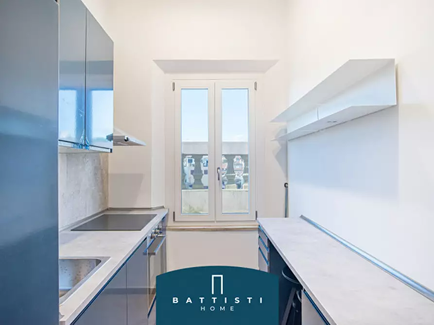 Immagine 15 di Attico in affitto  in Piazza Barberini a Roma