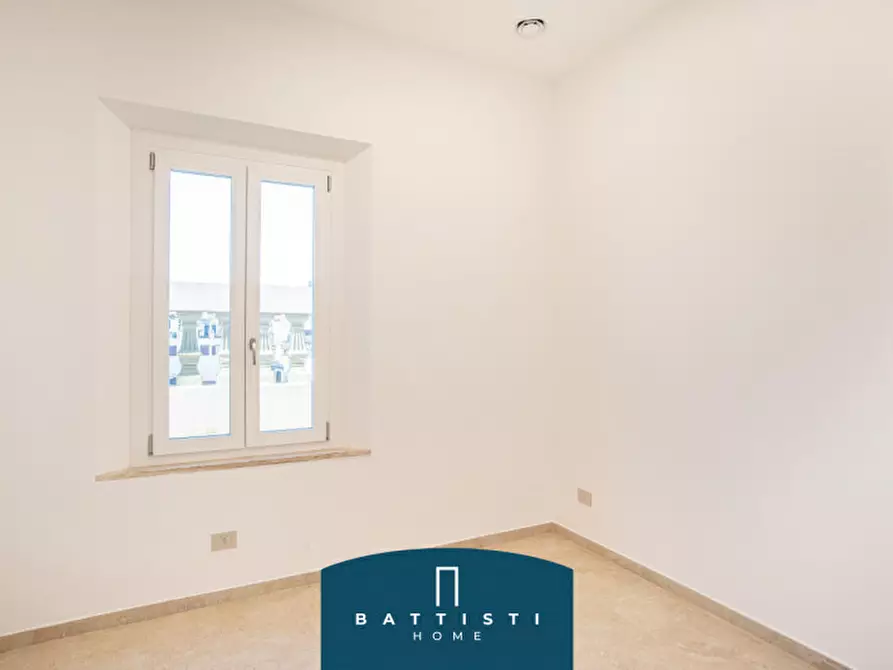 Immagine 26 di Attico in affitto  in Piazza Barberini a Roma