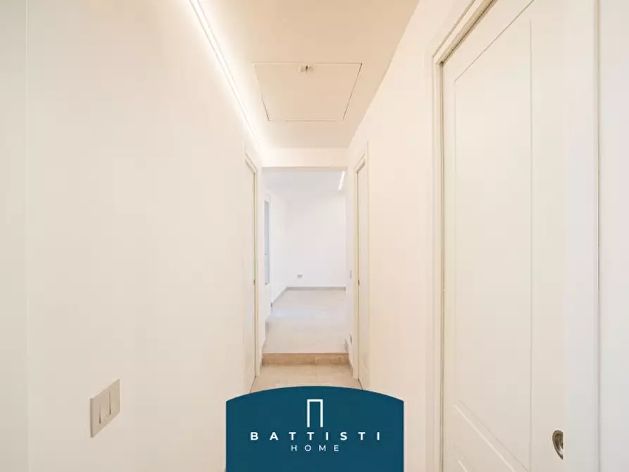 Immagine 29 di Attico in affitto  in Piazza Barberini a Roma