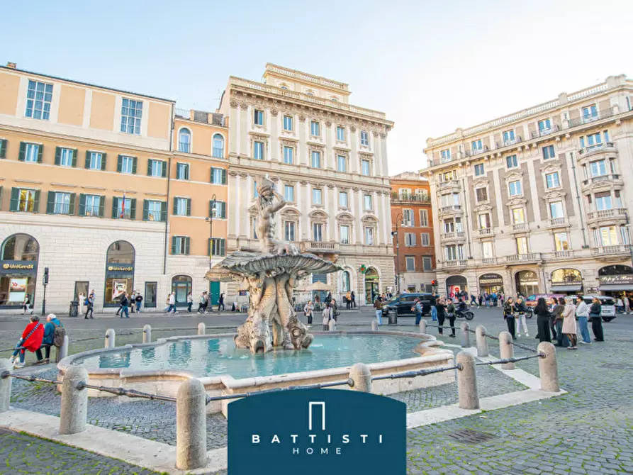 Immagine 40 di Attico in affitto  in Piazza Barberini a Roma