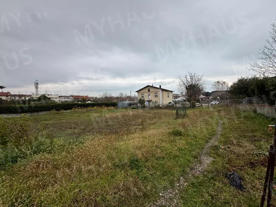 Immagine 7 di Terreno in vendita  in Via Acquario, 51 a Cesenatico