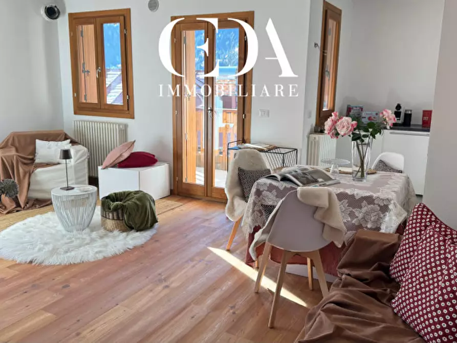 Immagine 2 di Appartamento in vendita  in via pier fortunato calvi 8 a Borca Di Cadore