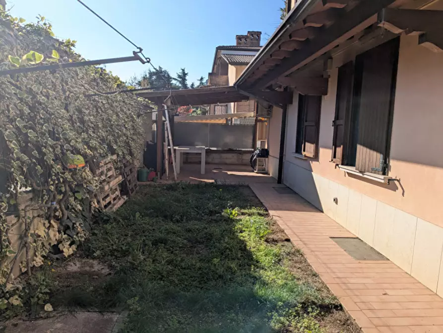 Immagine 3 di Appartamento in vendita  in Via Giuseppe Mazzini a Rezzato